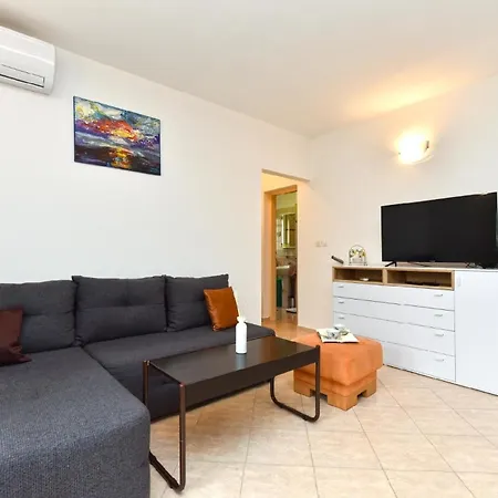 Ferienwohnung Fuer 4 Personen Ca 50 Qm In Galizana, Istrien Istrische Riviera Appartamento Pola