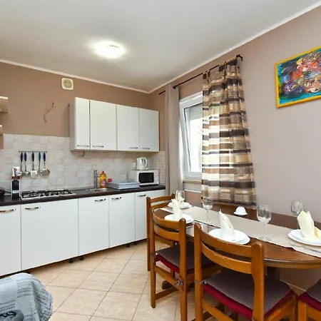 Ferienwohnung Fuer 4 Personen Ca 50 Qm In Galizana, Istrien Istrische Riviera *